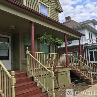 Main picture of 2044 Kinzie Ave