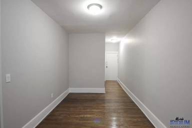 Main picture of 471 Madison Ave