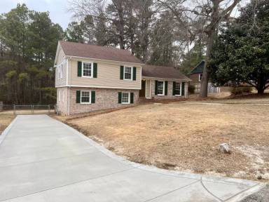 Main picture of 5210 Southport Rd