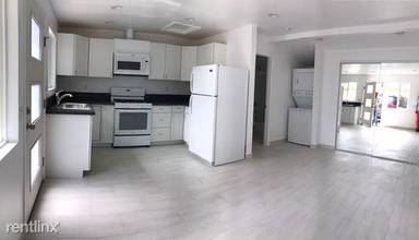 Main picture of 8927 Darby Ave