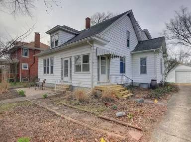 Main picture of 606 W Iowa St
