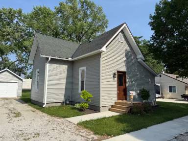 Main picture of 204 S Main St