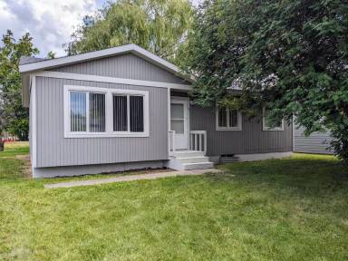 Main picture of 10 Glacier St