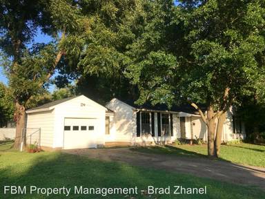 Main picture of 1710 N Clay St