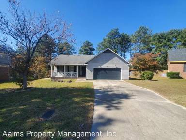 Main picture of 104 Greeley Cir