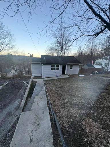 Main picture of 4 Sunrise Trl