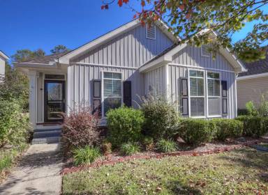 Main picture of 29936 Saint Simon St