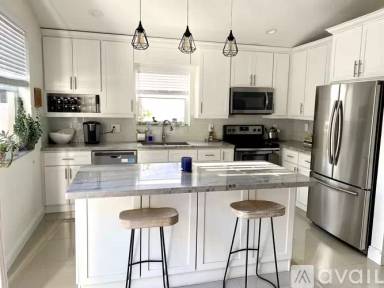 Main picture of 15922 NW 21st St