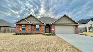 Main picture of 611 Captain Reid Ln