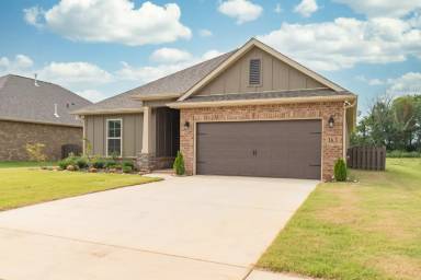 Main picture of 163 Bowdock Dr