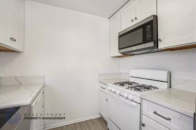 Main picture of 525 W 8th St