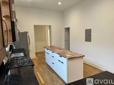 Main picture of 2326 S Wolcott Ave
