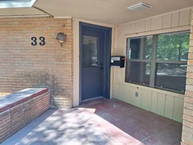 Main picture of 33 Elmwood Cir