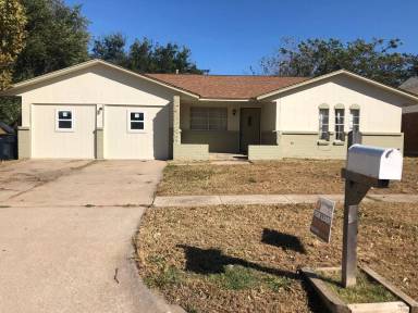 Main picture of 9404 S Winston Way