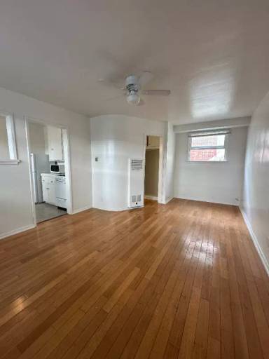 Main picture of 1737 N Sycamore Ave