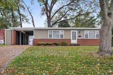 Main picture of 4 Saratoga Ct
