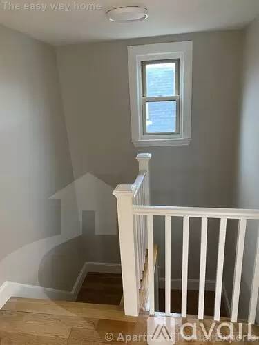 Main picture of 8 Fiske Ave
