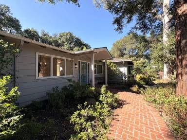 Main picture of 621 Menlo Oaks Dr