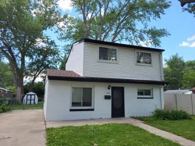 Main picture of 11764 Syracuse St