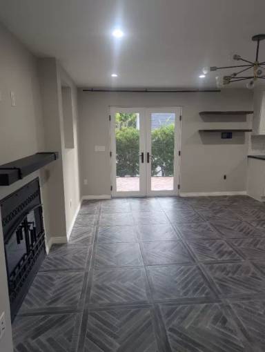 Main picture of 3115 Hollycrest Dr