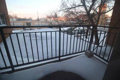 Main picture of 2501 W Bryn Mawr Ave