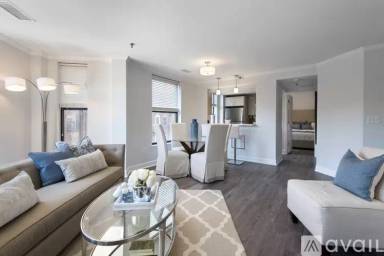 Main picture of 40 Garrison St