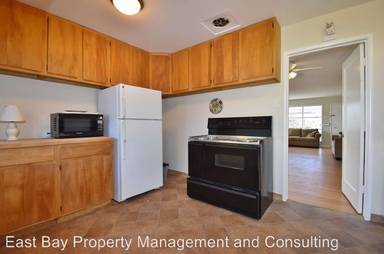 Main picture of 1665 Cedar Ave