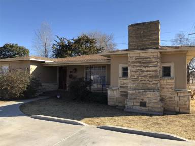 Main picture of 3019 33rd St