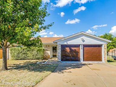 Main picture of 504 Daniels Dr