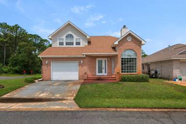 Main picture of 879 Van Dyke Dr