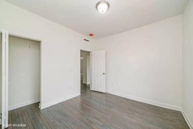 Main picture of 2803 E Belleview Pl