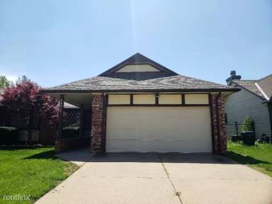 Main picture of 10517 W Texas St