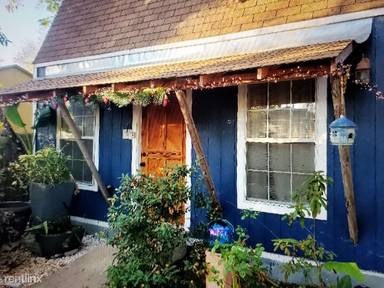 Main picture of 305 E French Pl