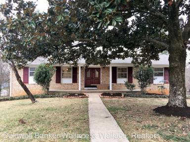 Main picture of 505 W Meadecrest Dr