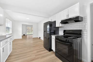 Main picture of 2743 Saint Joseph Ave