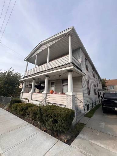 Main picture of 5295 Harvard Ave