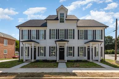 Main picture of 129 W G St