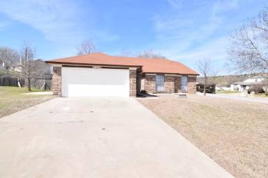 Main picture of 109 Letzke Cir