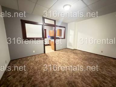 Main picture of 116 1/2 W Pine Ave