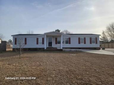 Main picture of 101 Gibson Cir
