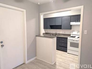 Main picture of 3701 Southmoor Ln