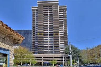Main picture of Royal Crest Condominiums