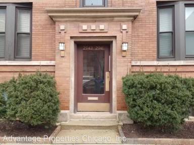 Main picture of 2941 N Sheffield Ave