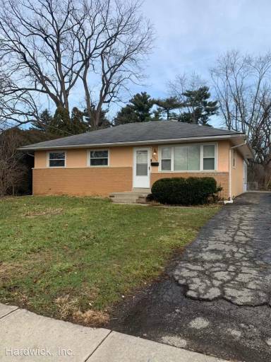 Main picture of 3850 Etna St