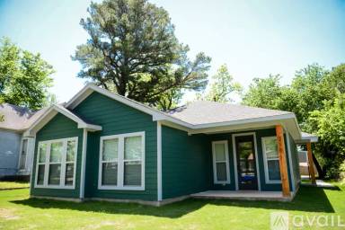 Main picture of 216 W Monterey St