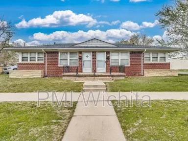 Main picture of 6216 E Lincoln St
