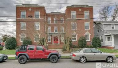Main picture of 821 Brandon Ave