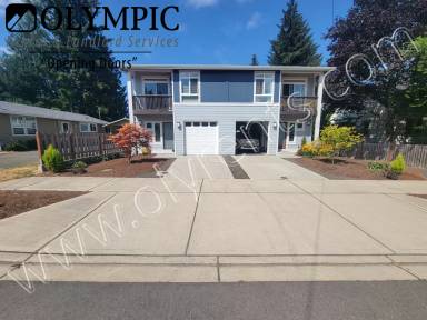 Main picture of 1978 Olympia Ave NE