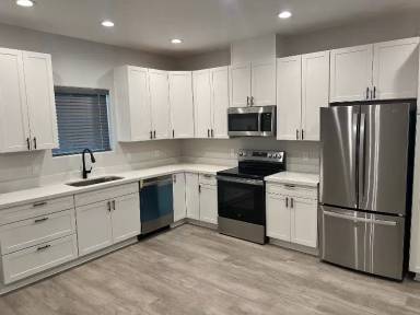 Main picture of 112 S Avenue B