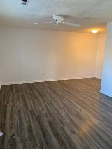 Main picture of 2006 Tower Pl